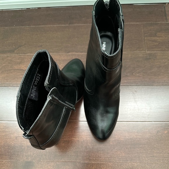 Black Nine West Boots - Picture 2 of 2